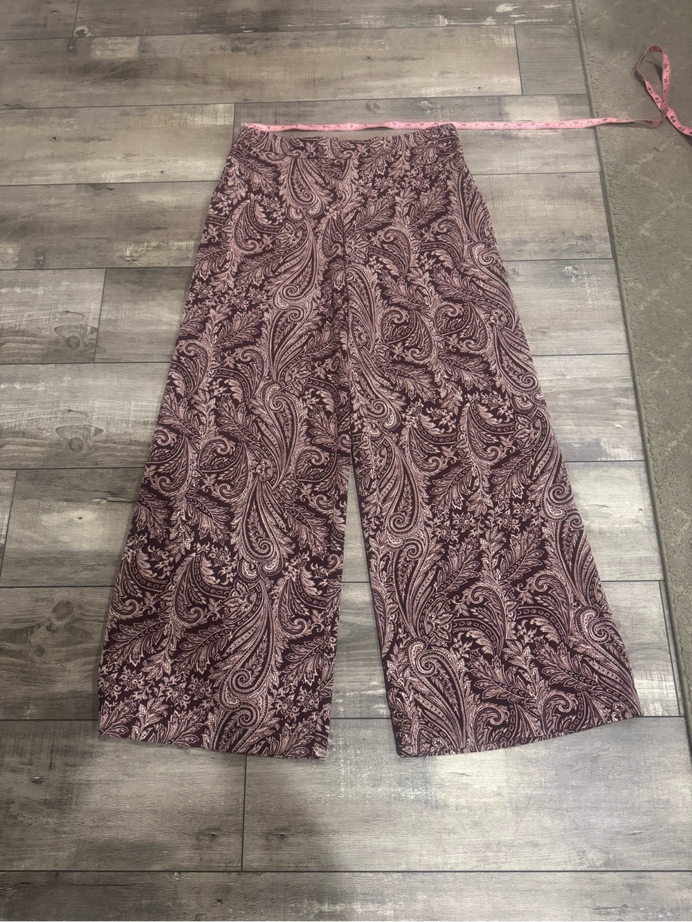 New York & Company Mauve Paisley Wide-Leg Pants